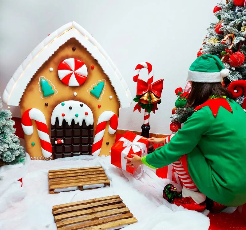 Casa de gengibre gigante com duende